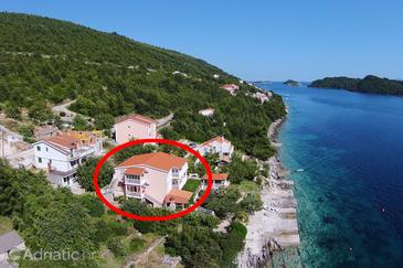 Property - Apartments 10045 Property Karbuni (Korčula) - Accommodation 10045 - Apartments near sea.