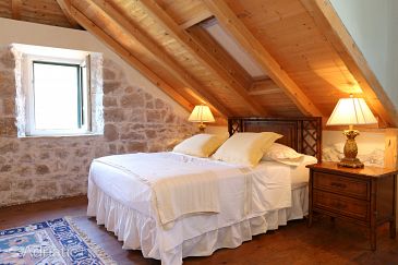Bedroom Trpanj, Bedroom u smještaju tipa room, dostupna klima i WIFI.