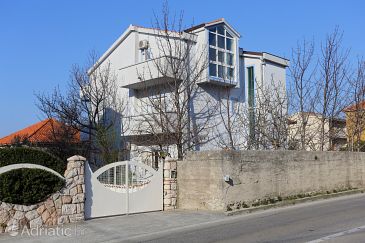 Property - Apartments 10356 Property Podstrana (Split) - Accommodation 10356 - Apartments near sea with pebble beach.