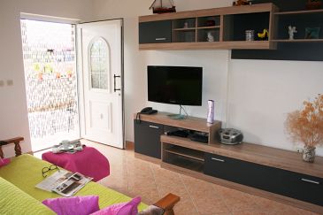Living room 1 Bol, Living room 1 u smještaju tipa house, WIFI.