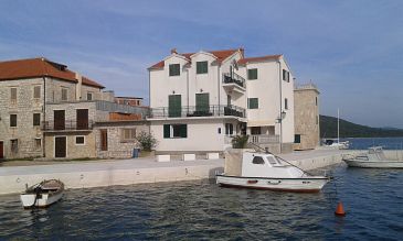 Property - Apartments 11026 Property Pirovac (Šibenik) - Accommodation 11026 - Apartments near sea with pebble beach.