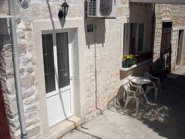 Property - Apartments 11263 Property Pučišća (Brač) - Accommodation 11263 - Apartments near sea with pebble beach.