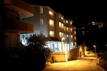Property - Rooms 11340 Property Nemira (Omiš) - Accommodation 11340 - Rooms near sea with pebble beach.