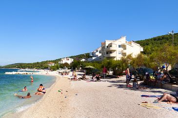 Property - Apartments and Rooms 1139 Property Slatine (Čiovo) - Accommodation 1139 - Apartments and Rooms near sea with pebble beach.