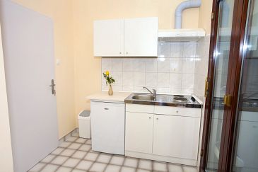 Kitchen Makarska, Kitchen u smještaju tipa studio-apartment, WIFI.