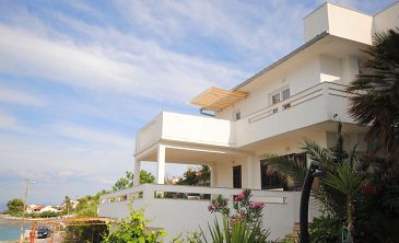 Property Arbanija, Čiovo, Property 11514 - Apartments blizu mora with pebble beach.