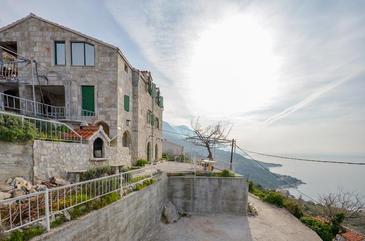 Property - Apartments 11552 Property Brela (Makarska) - Accommodation 11552 - Apartments with pebble beach.