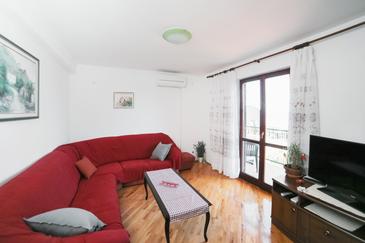 Living room Podaca, Living room u smještaju tipa apartment, dostupna klima i WIFI.