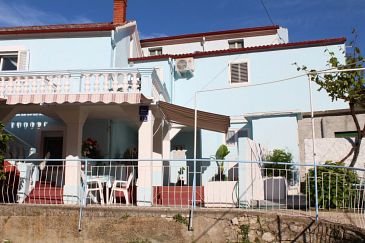 Property - Apartments 11672 Property Lukoran (Ugljan) - Accommodation 11672 - Apartments near sea with pebble beach.