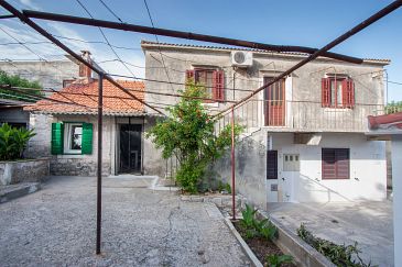 Property Novo Selo, Brač, Property 11796 - Vacation Rentals with pebble beach.