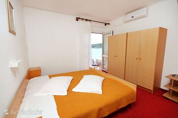 Room S-2003-c - Apartments and Rooms Supetarska Draga - Gornja (Rab) - 2003