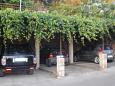Parking lot - Apartments 2062 Parking lot Jelsa (Hvar) - Accommodation 2062 - Apartments with pebble beach.