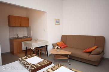 Dining room Cavtat, Dining room u smještaju tipa studio-apartment.