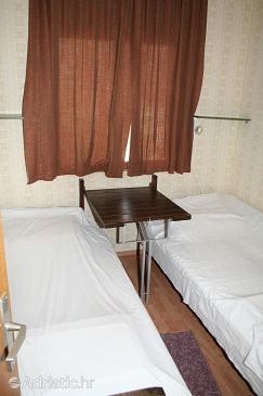 Bedroom Pag, Bedroom u smještaju tipa room, dopusteni kucni ljubimci.