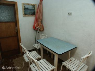 Dining room Suđurađ, Dining room u smještaju tipa apartment.