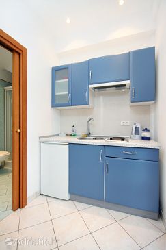 Kitchen Rovinj, Kitchen u smještaju tipa studio-apartment, dopusteni kucni ljubimci i WIFI.