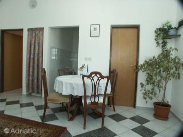 Dining room Premantura, Dining room u smještaju tipa studio-apartment, dopusteni kucni ljubimci.