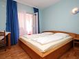 Bedroom Bedroom - Room S-2235-a - Rooms Peroj (Fažana) - 2235
