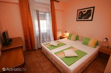 Bedroom Kukci, Bedroom u smještaju tipa room, dostupna klima, dopusteni kucni ljubimci i WIFI.