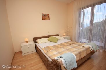 Bedroom Lovran, Bedroom u smještaju tipa room, WIFI.