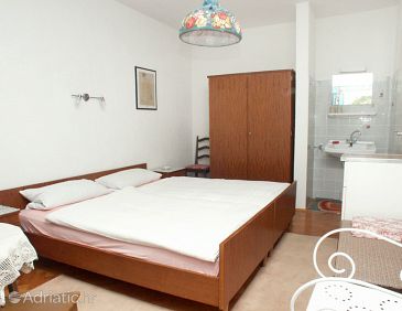 Bedroom Selce, Bedroom u smještaju tipa room.