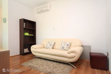 Living room Rovinj, Living room u smještaju tipa apartment, dostupna klima i WIFI.