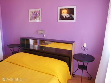 Bedroom Mali Lošinj, Bedroom u smještaju tipa room, dopusteni kucni ljubimci i WIFI.
