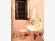 Shared toilet Shared toilet - Room S-2530-a - Rooms Umag (Umag) - 2530