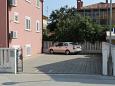 Parking lot - Apartments 2548 Parking lot Umag (Umag) - Accommodation 2548 - Apartments with sandy beach.