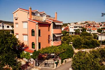 Property - Apartments 2669 Property Rogoznica (Rogoznica) - Accommodation 2669 - Apartments with pebble beach.