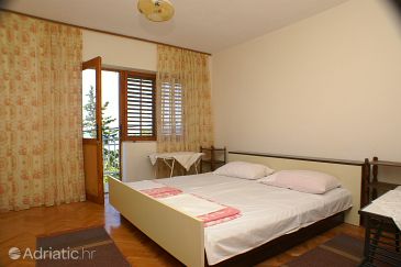 Bedroom Drvenik Gornja vala, Bedroom u smještaju tipa room.