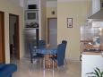 Dining room Drašnice, Dining room u smještaju tipa apartment, dostupna klima, dopusteni kucni ljubimci i WIFI.