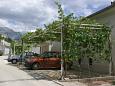 Parking lot - Apartments 2750 Parking lot Pisak (Omiš) - Accommodation 2750 - Apartments near sea with pebble beach.