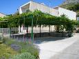 Parking lot - Apartments 2751 Parking lot Omiš (Omiš) - Accommodation 2751 - Apartments with sandy beach.