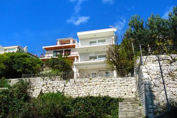 Property - Apartments 2826 Property Pisak (Omiš) - Accommodation 2826 - Apartments near sea.