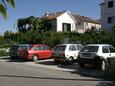 Parking lot - Apartments 2842 Parking lot Sutivan (Brač) - Accommodation 2842 - Apartments with pebble beach.