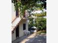 Courtyard - Rooms 2868 Courtyard Supetar (Brač) - Accommodation 2868 - Rooms with pebble beach.