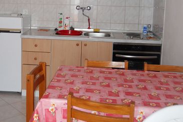 Apartment A-2890-b - Apartments Bol (Brač) - 2890