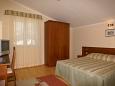 Bedroom Tučepi, Bedroom u smještaju tipa room, WIFI.