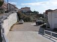 Parking lot - Apartments 3191 Parking lot Nemira (Omiš) - Accommodation 3191 - Apartments near sea with pebble beach.