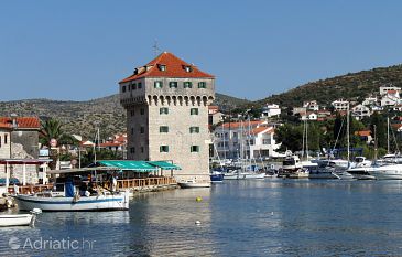 Property - Rooms 3239 Property Marina (Trogir) - Accommodation 3239 - Rooms near sea with pebble beach.