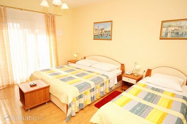 Bedroom Kaštel Štafilić, Bedroom u smještaju tipa room, WIFI.