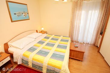 Bedroom Kaštel Štafilić, Bedroom u smještaju tipa room, WIFI.