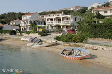Property - Rooms 3317 Property Pag (Pag) - Accommodation 3317 - Rooms near sea with pebble beach.