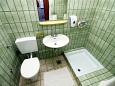Bathroom Pag, Bathroom u smještaju tipa room, dopusteni kucni ljubimci i WIFI.