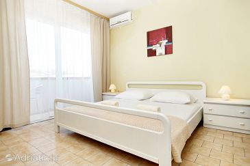 Bedroom Pag, Bedroom u smještaju tipa room, dostupna klima, dopusteni kucni ljubimci i WIFI.
