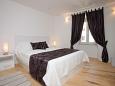 Bedroom Bedroom - Room S-3450-b - Rooms Cres (Cres) - 3450