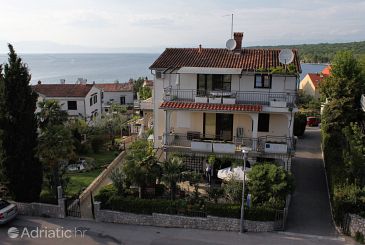 Property - Apartments and Rooms 408 Property Njivice (Krk) - Accommodation 408 - Apartments and Rooms with pebble beach.