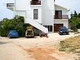 Parking lot - Apartments 4101 Parking lot Mandre (Pag) - Accommodation 4101 - Apartments near sea with pebble beach.