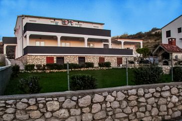 Property - Apartments 4133 Property Metajna (Pag) - Accommodation 4133 - Apartments with sandy beach.